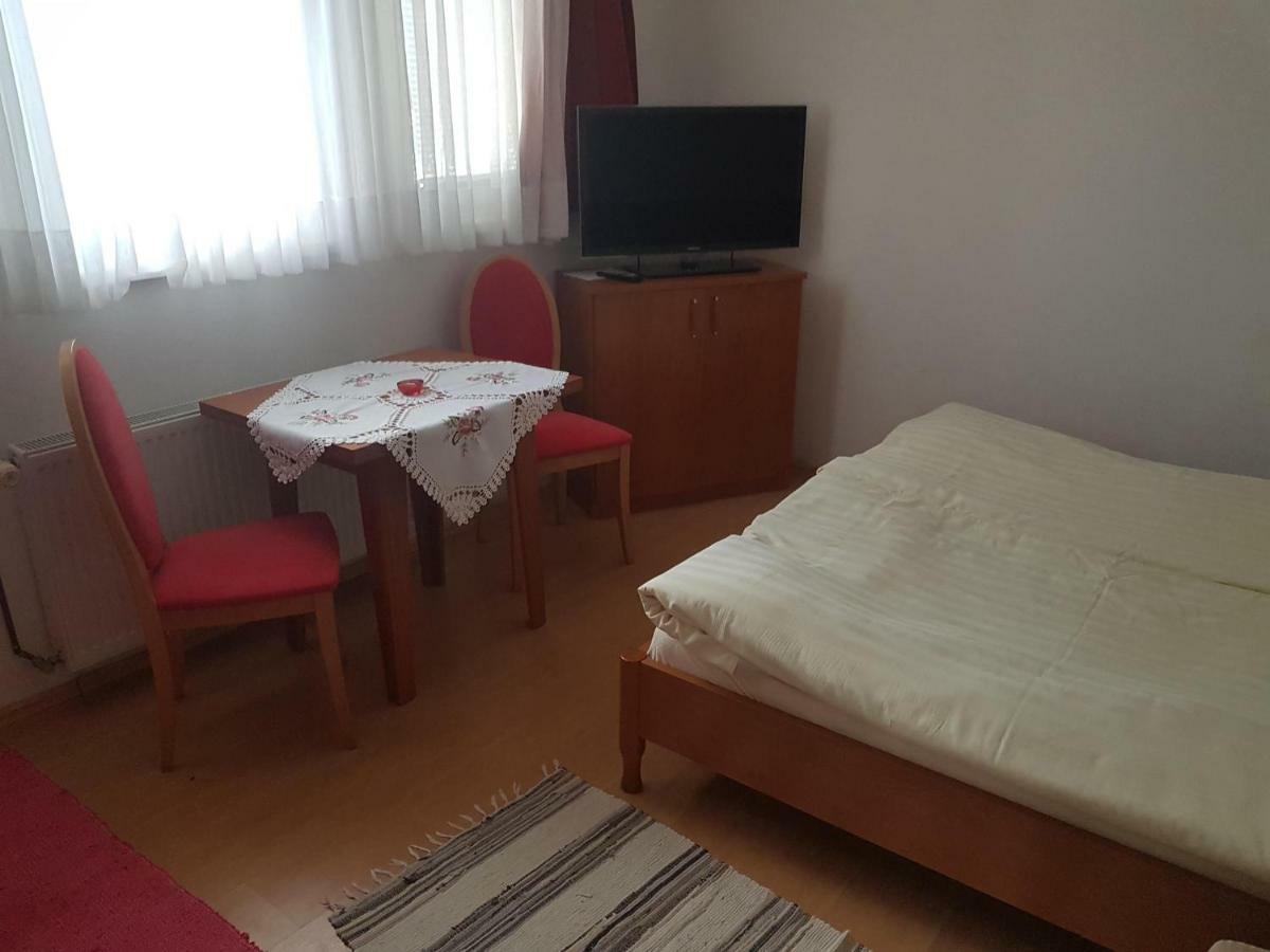 Apartment Lipar Preddvor Kültér fotó