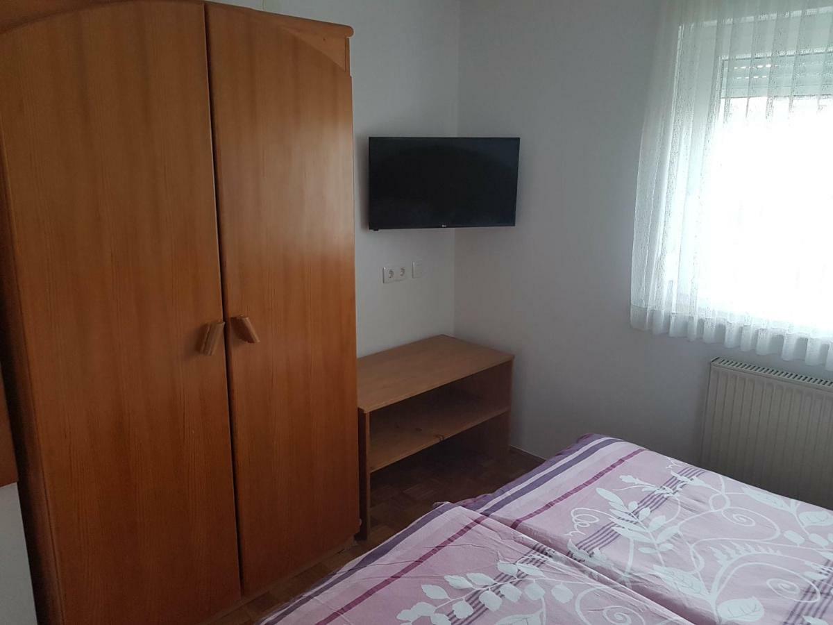 Apartment Lipar Preddvor Kültér fotó